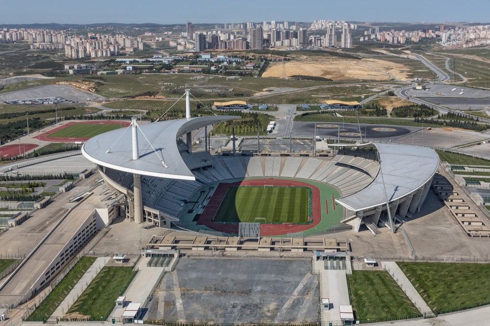 Atatürk Olympic Stadium i Istanbul (foto: shutterstock.com)