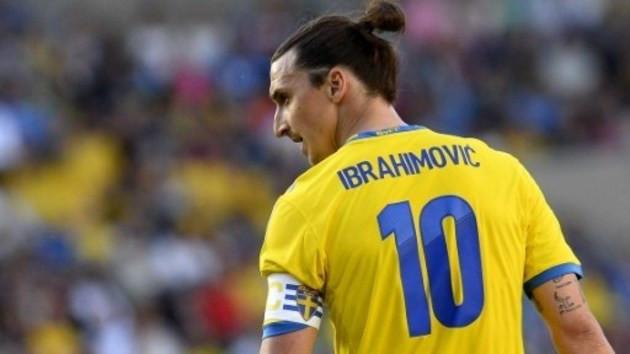 Zlatan scorer 1. mål mod Østrig