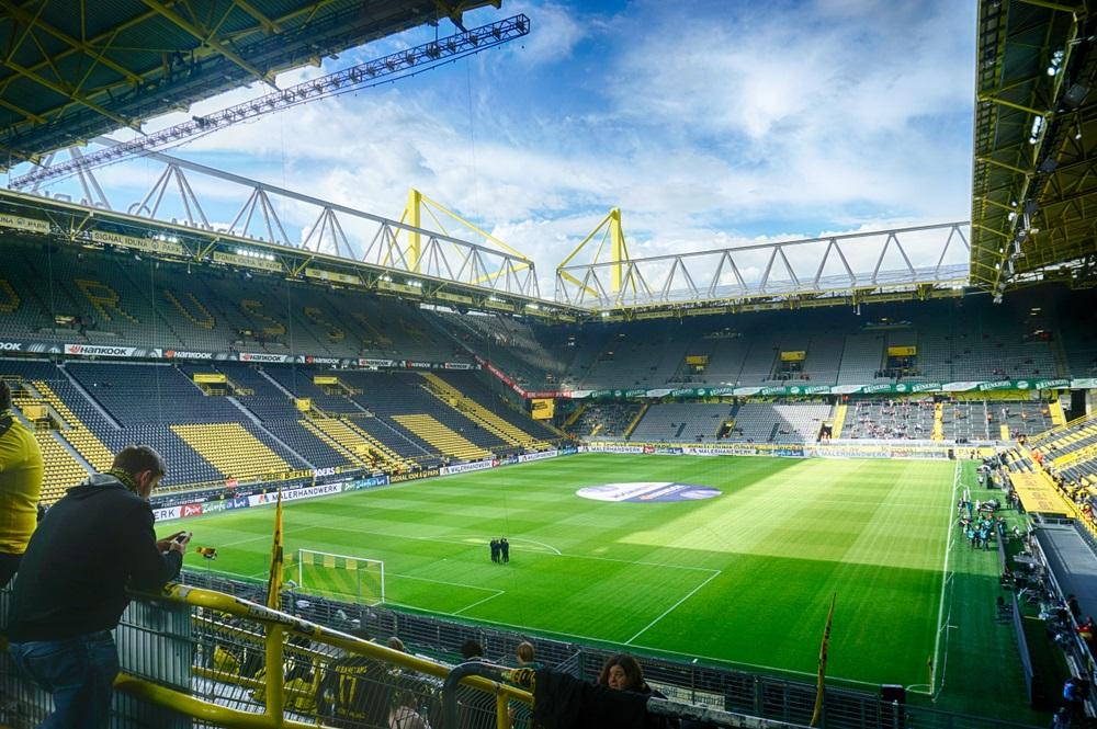 Borussia Dortmund - Augsburg odds: Fortsætter Bruun Larsen sin målstime?