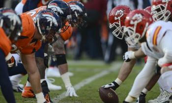 NFL: Sultne Chiefs snupper første pladsen i AFC West torsdag nat
